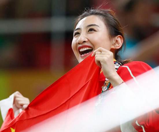 单竞缇是富二代吗 老公陈一冰和前女友何雯娜开撕事件