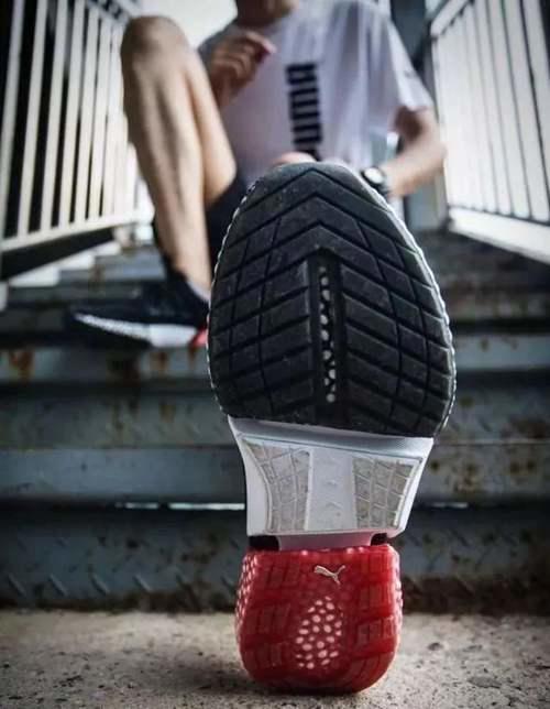 独家科技PumaHYBRID彪马缓震跑鞋评测 NRGY和BOOST谁才是最强爆米花