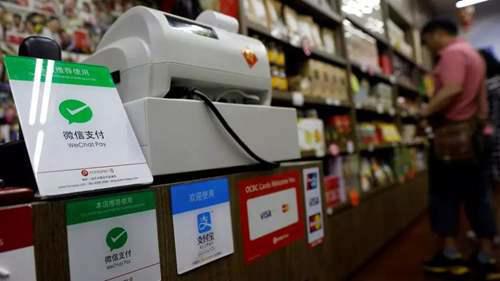 挥手2018 回顾这年香港发生的大事 你还记得吗