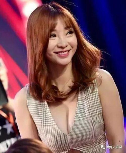 因胸部太大惹麻烦的10大女星