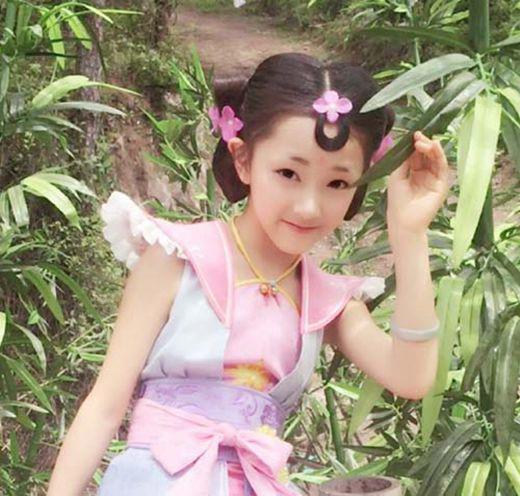 小戏骨里演白素贞的人是谁