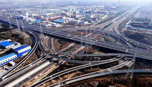 上海延安路高架桥龙柱事件