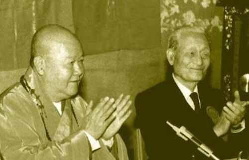 上海延安路高架桥龙柱事件