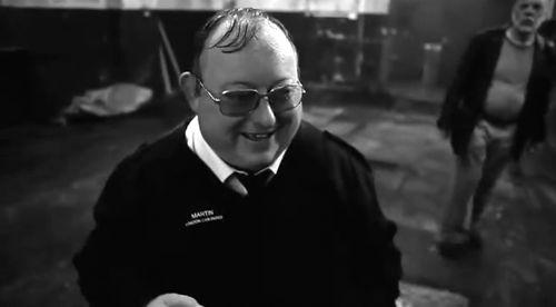 人体蜈蚣 黑白默片的画风 却是最受好评的一部