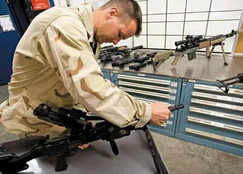 轻武器科普之M14EBR 吃鸡里的MK14原来是他