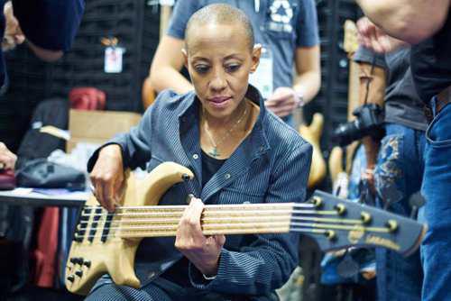 盘点世界大女贝斯手 二