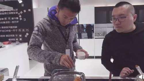 港媒曝谢霆锋疑似癌症复发生命垂危 谢霆锋近照揭露真相