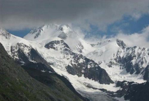 世界上最长的山脉是什么