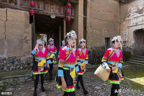 56个民族的风土人情和风俗习惯 少数民族的风俗有哪些