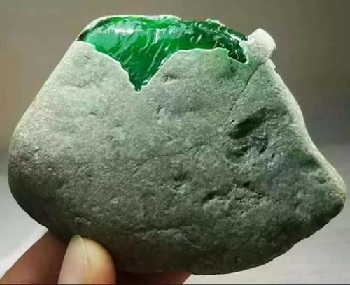翡翠原石的三种切割方法 翡翠原石怎么切