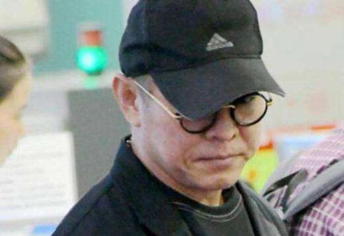 李连杰怎么了生什么病了