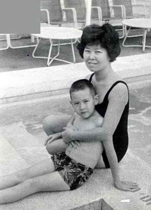 费翔是美国和中国混血父母照曝光