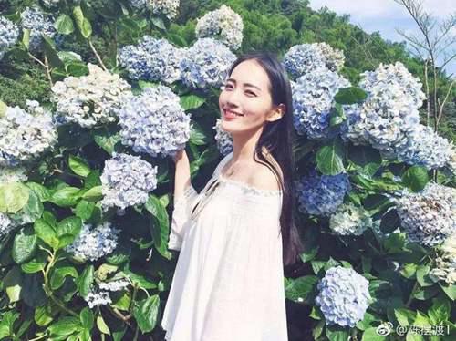 余文乐结婚 五张婚纱照中四张是黑白的 知道真相的我哭笑不得