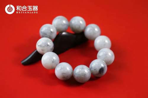 这样的和田玉籽料手链 你见过吗