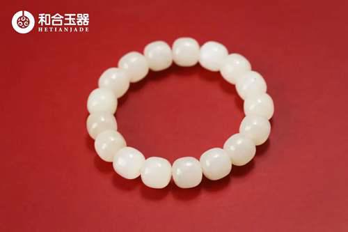 这样的和田玉籽料手链 你见过吗