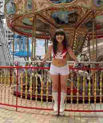 方志友上衣脱落裸露F罩杯豪乳 男演员称赚到了