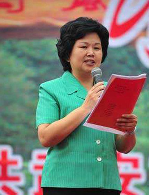 邢质斌的丈夫是谁