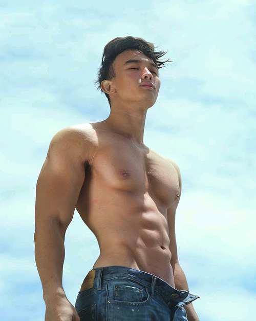 初代网红 肌肉男神 陈潭山 inschantansan