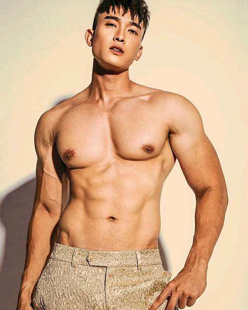 初代网红 肌肉男神 陈潭山 inschantansan