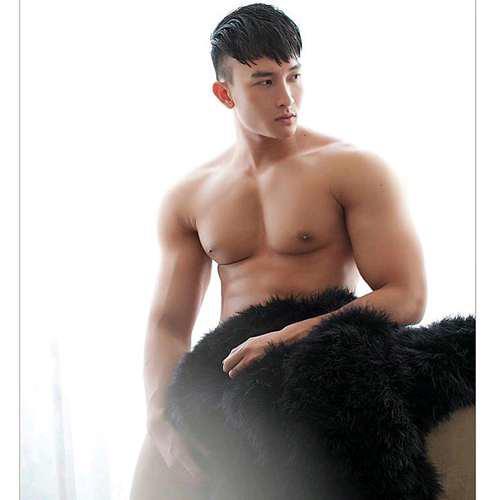 初代网红 肌肉男神 陈潭山 inschantansan