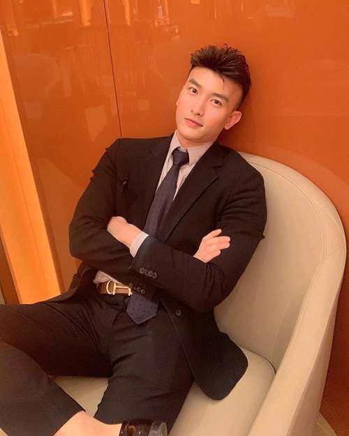 初代网红 肌肉男神 陈潭山 inschantansan