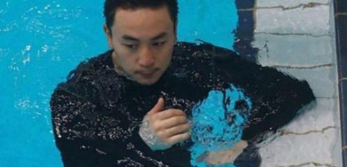 释小龙助理溺水