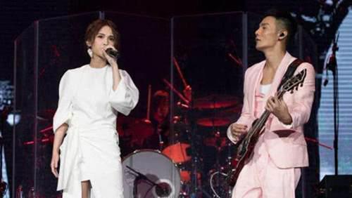 杨丞琳和李荣浩怎么认识在一起的