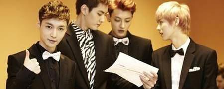 黄子韬吴亦凡鹿晗什么时候退出exo的