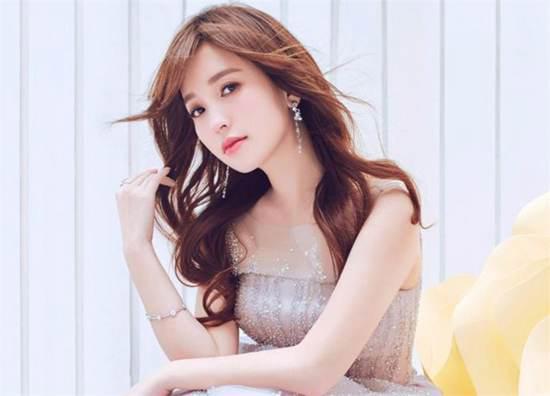 金莎李智楠婚礼 金莎为什么不红出