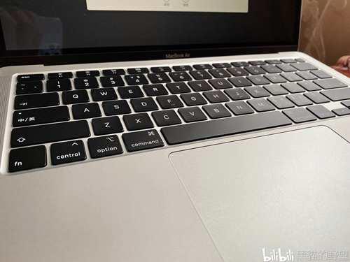 全网第一篇 开箱评测对比2020新款和2018款MacBookAir 有干货的一次升级