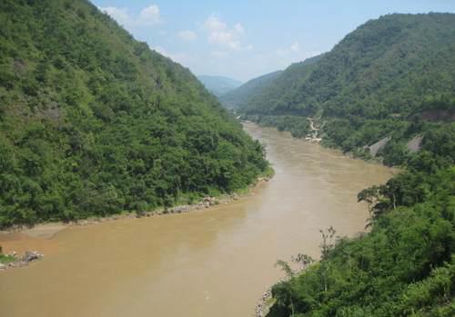 跳江女子的81公里生死漂流