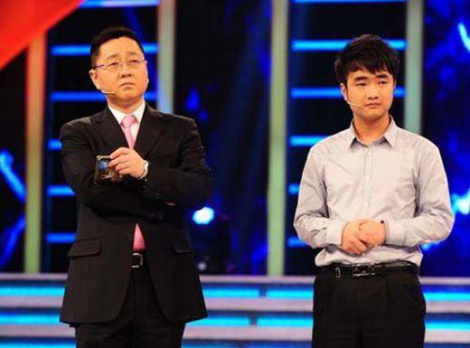 张邵刚被打是什么原因