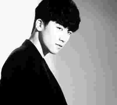 李胜贤女友是谁？