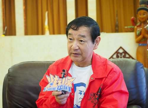 艾斯人间体扮演者高峰圭二发推 称去年患癌做手术 愿他早日康复