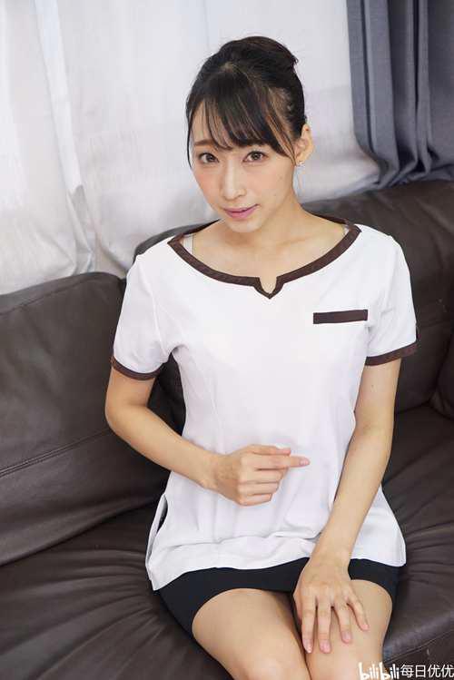 每日优优 莲実クレア莲实克蕾儿安达亚美身材过于完美