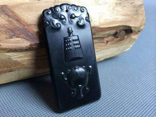 小技巧分享 如何鉴别真假墨玉