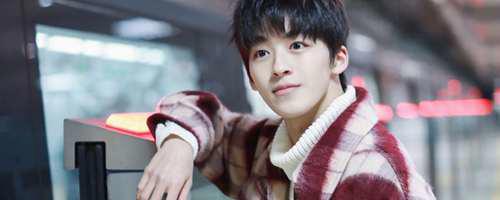 何洛洛为什么改名