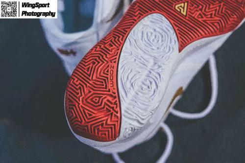 NikeZoomFreak1实战评测 定位低端的MVP战靴