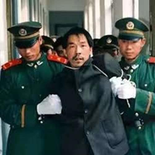 劳荣枝落网 身负7条人命前男友死刑前仍为她辩护