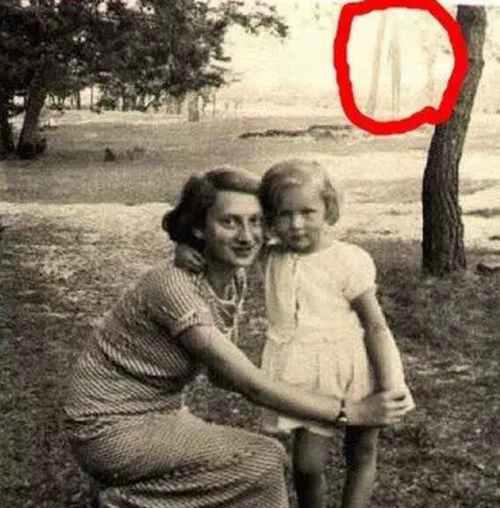瘦长鬼影slender