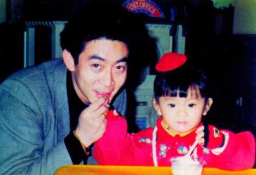 六小龄童女儿至今没有出嫁 看到她的真实颜值 网友表示 我爱了