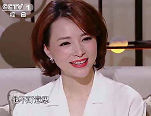 朗读者董卿口红什么色号