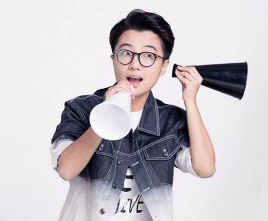 邱晨自曝患癌严重吗