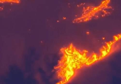 美俄勒冈州爆发史上最严重山火