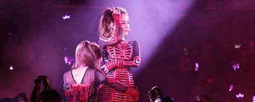 演唱会为什么要戴耳返