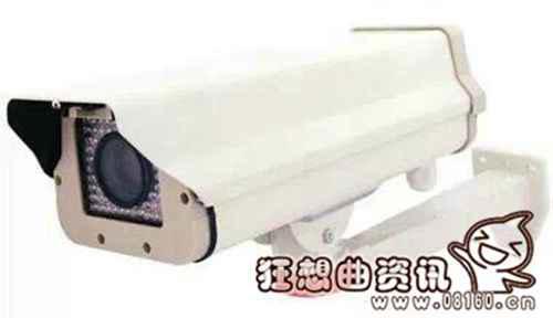 闯红灯摄像头是什么样子？