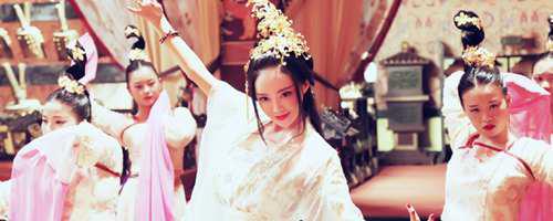 潘春春火蓝刀锋扮演谁