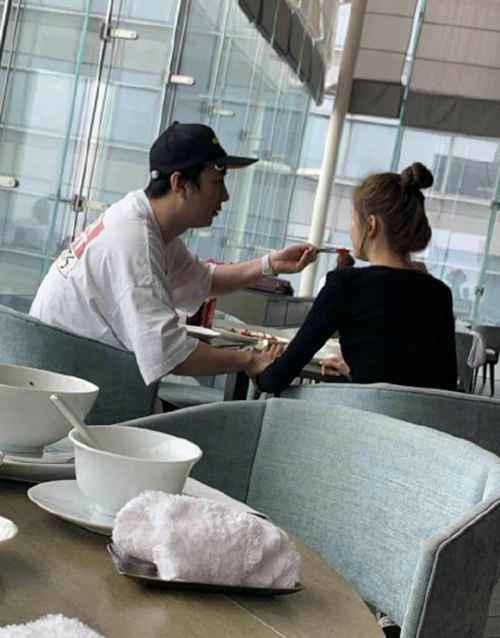 王思聪新女友甜仇原名叫什么多大了