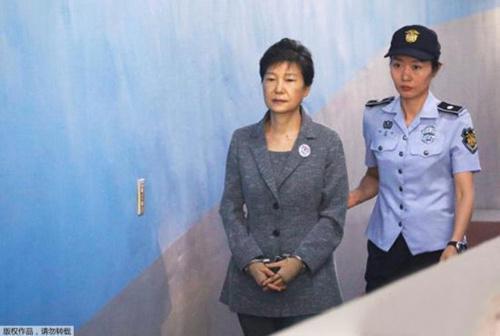 朴槿惠为什么入狱