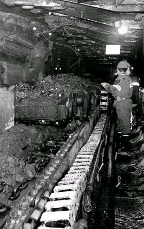 山东嘉祥梁宝寺煤矿发生爆燃事故7人遇难 煤矿工职业危险性太高